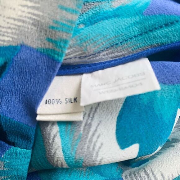 Marc Jacob’s Silk Floral Blue Shorts‎ - Picture 7 of 7